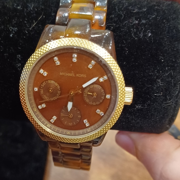 Michael Kors Mini Tortoise Acrylic Ladies Watch MK5399 - Picture 4 of 7